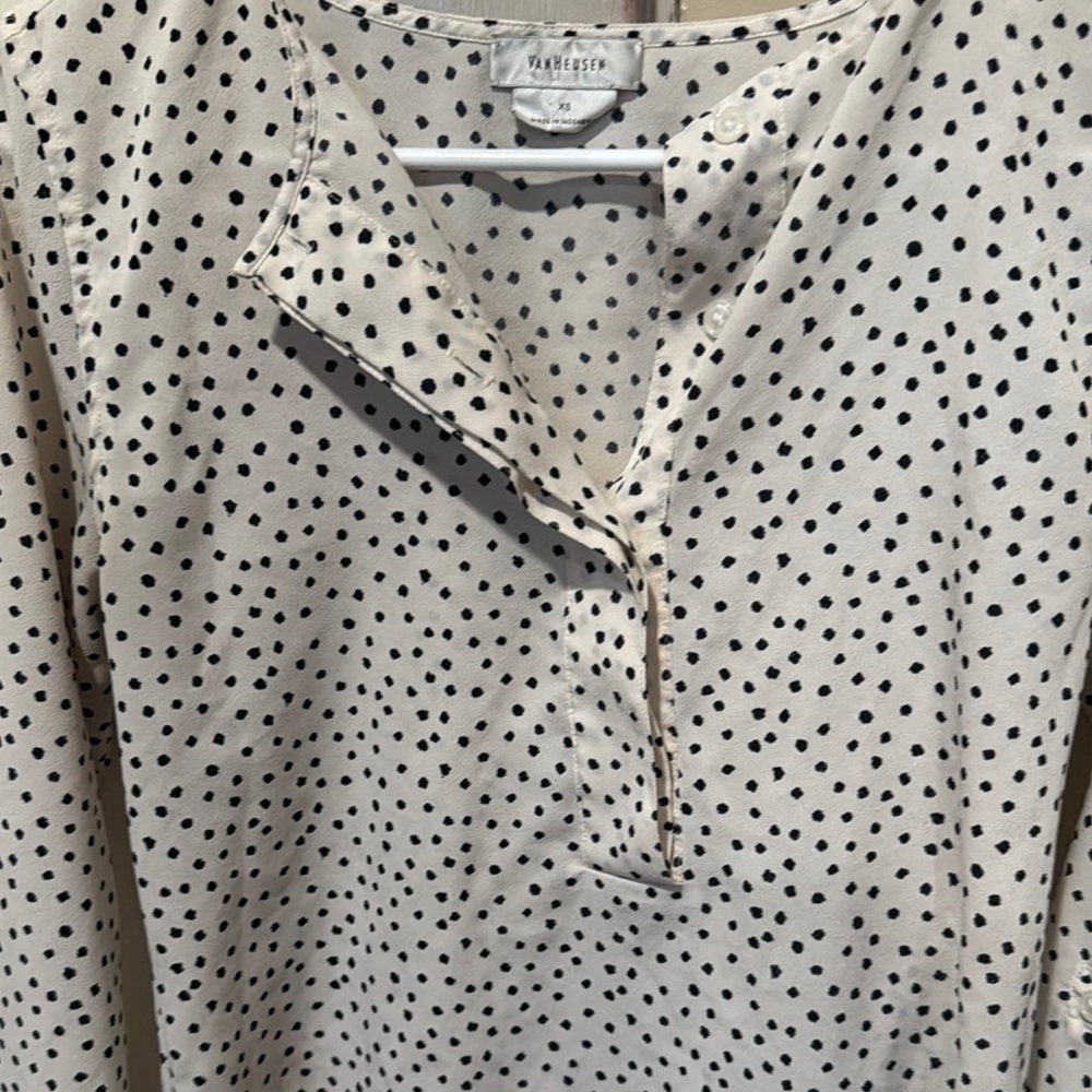 Vince Camuto White Ruffled Blouse with Mandarin Collar